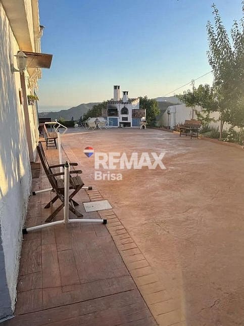 4 sypialnia Willa na sprzedaż w Almayate z basenem - 470 000 € (Ref: 9568469)