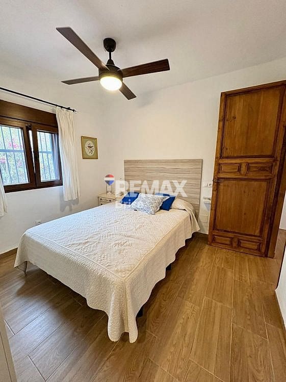 4 sypialnia Willa na sprzedaż w Almayate z basenem - 470 000 € (Ref: 9568469)