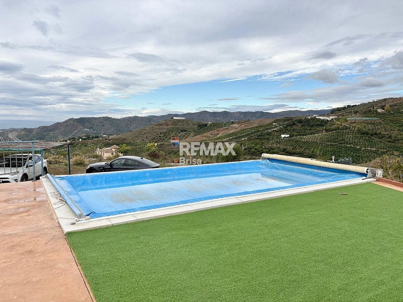 4 sypialnia Willa na sprzedaż w Almayate z basenem - 470 000 € (Ref: 9568469)