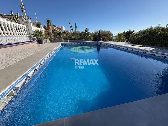 4 soveværelse Villa til salg i Rincón de la Victoria med swimmingpool - € 950.000 (Ref: 9568471)
