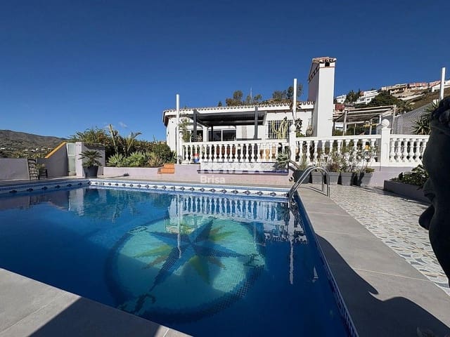 4 soveværelse Villa til salg i Rincón de la Victoria med swimmingpool - € 950.000 (Ref: 9568471)