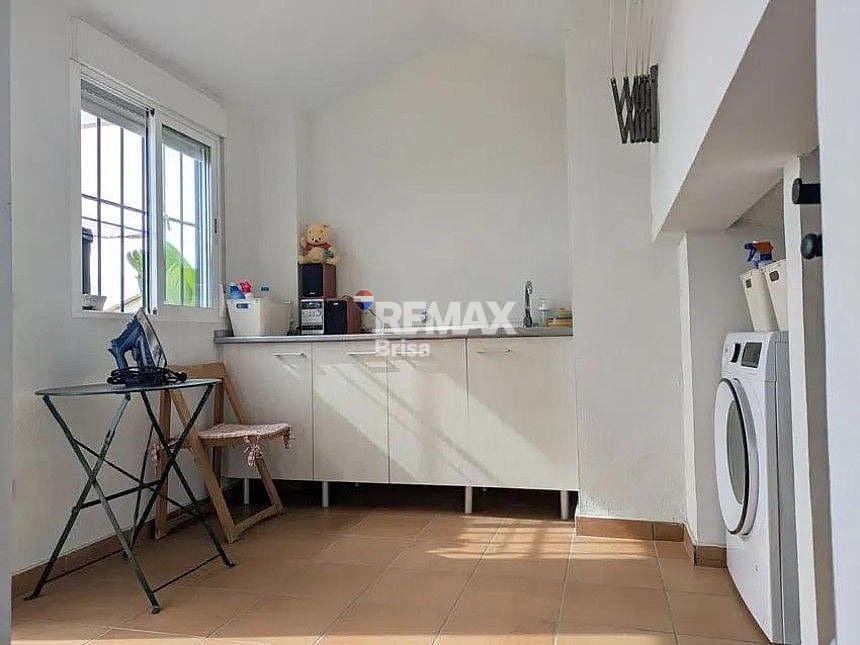 4 soverom Villa til salgs i Rincon de la Victoria med svømmebasseng garasje - € 525 000 (Ref: 9568473)