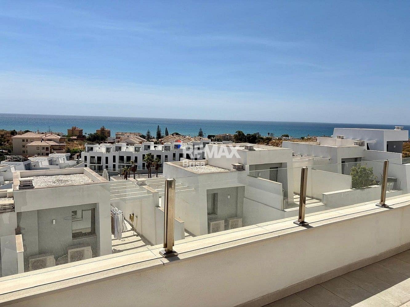 Radhus till salu i Rincon de la Victoria med pool - 520 000 € (Ref: 9568475)