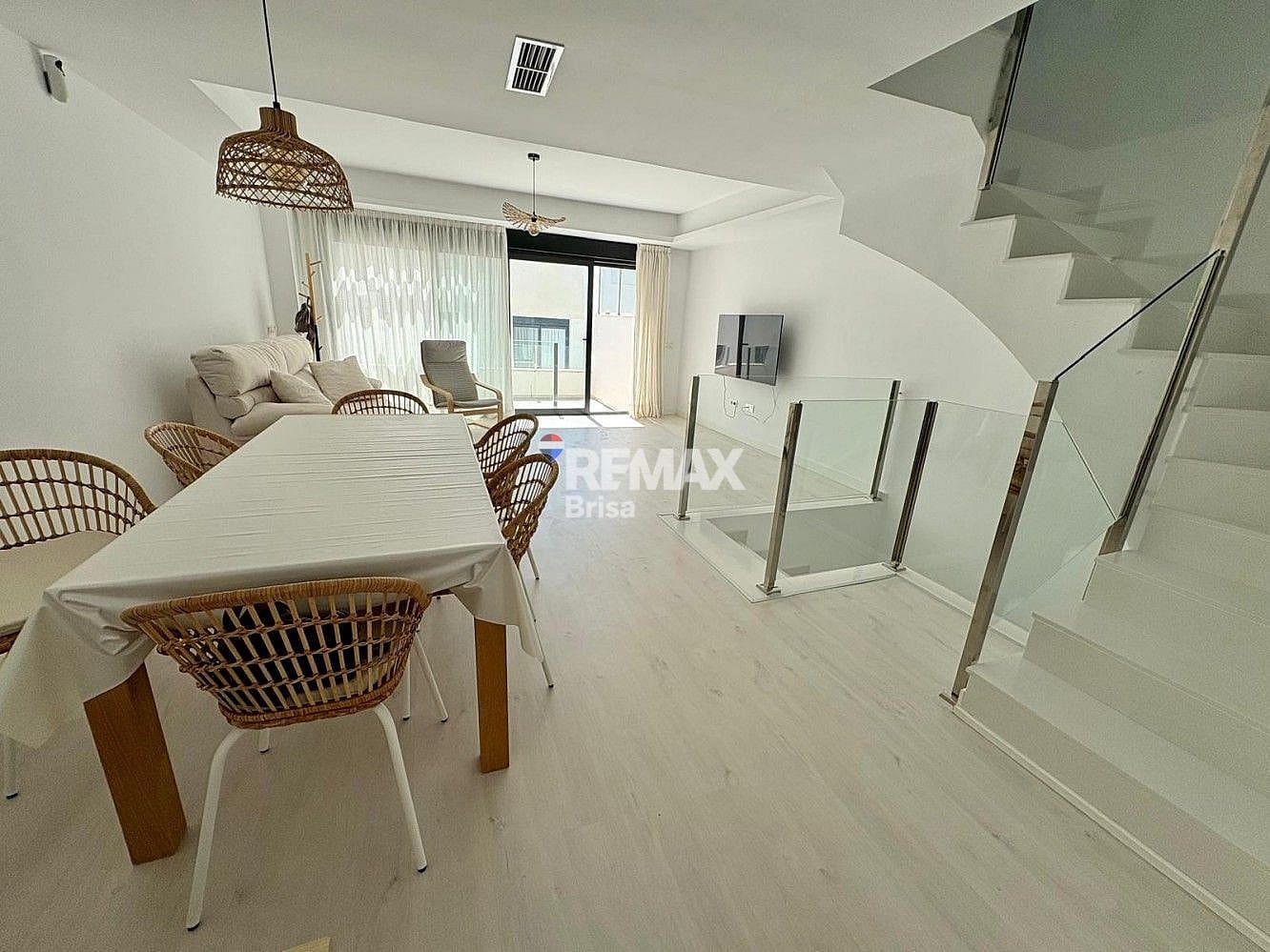 Radhus till salu i Rincon de la Victoria med pool - 520 000 € (Ref: 9568475)