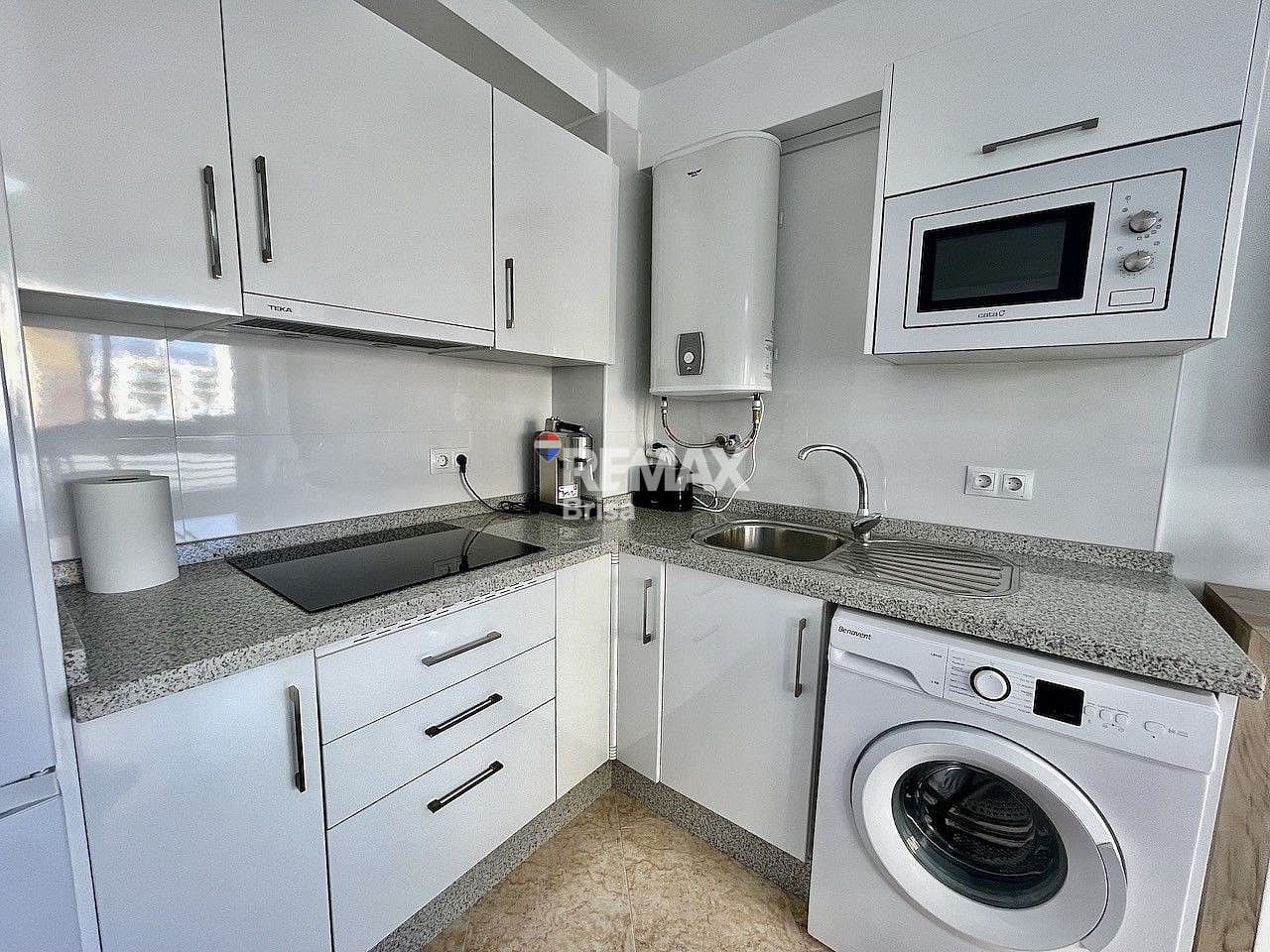 2 soverom Leilighet til salgs i Torre del Mar med svømmebasseng - € 249 900 (Ref: 9568481)