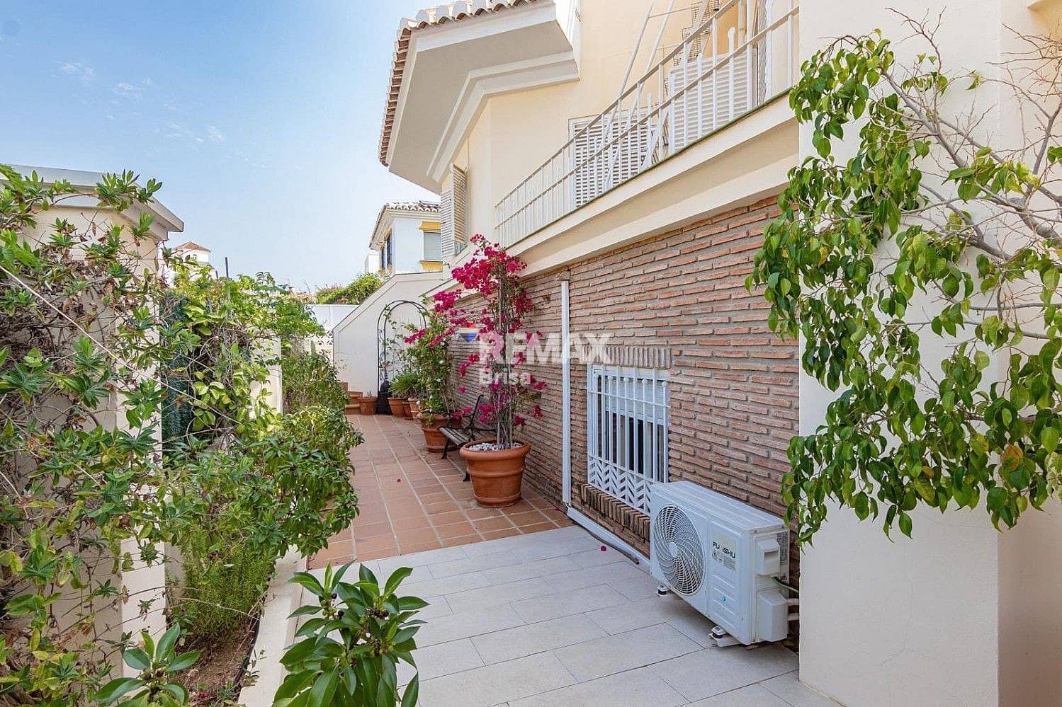 6 quarto Moradia para venda em Torre del Mar - 975 000 € (Ref: 9568482)