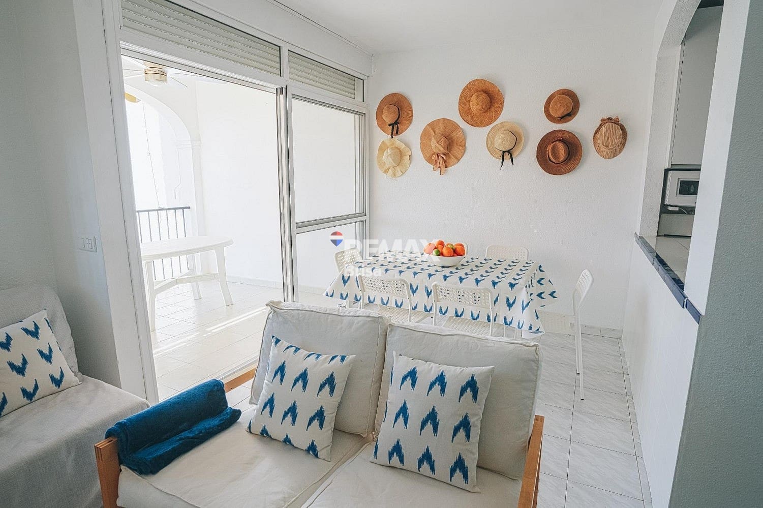 Adosado en Benajarafe en alquiler con garaje - 1.400 € (Ref: 9574891)