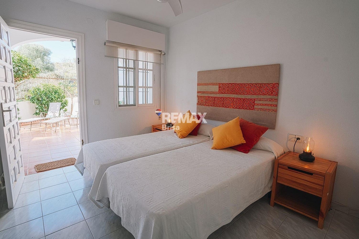 Adosado en Benajarafe en alquiler con garaje - 1.400 € (Ref: 9574891)