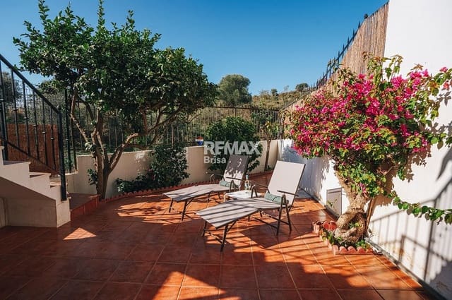 Adosado en Benajarafe, Vélez-Málaga en alquiler con garaje - 1.400 € (Ref: 9574891)