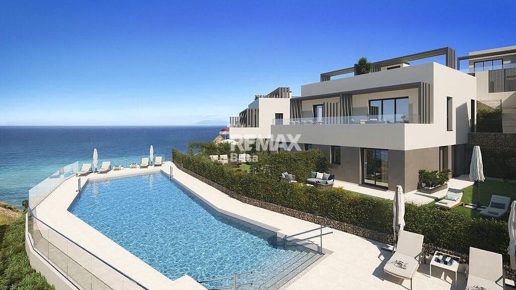 3 chambre Villa/Maison à vendre à Torrox avec piscine - 388 000 € (Ref: 9587901)