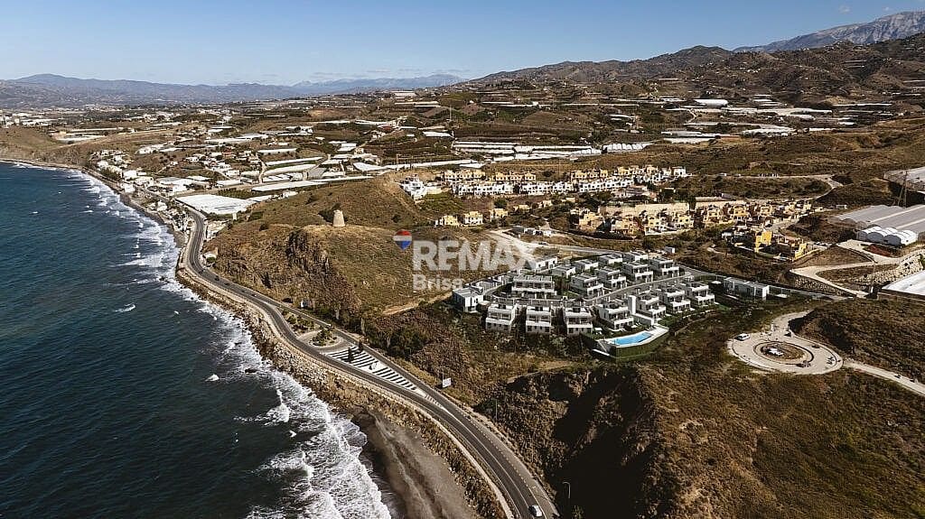 3 chambre Villa/Maison à vendre à Torrox avec piscine - 388 000 € (Ref: 9587901)