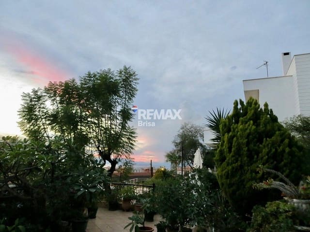 Villa/Maison de 3 chambres à louer à Rincón de la Victoria - 1 400 € (Ref: 9591705)