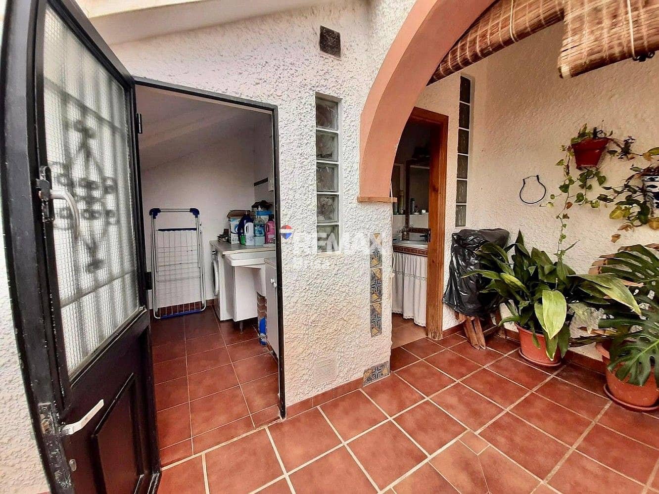 3 bedroom Villa for rent in Rincon de la Victoria - € 1,400 (Ref: 9591705)