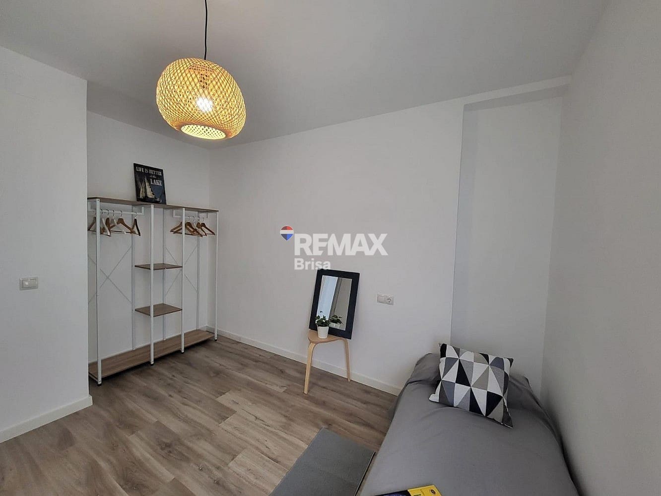 Apartment for rent in Malaga city - € 1,500 (Ref: 9591707)