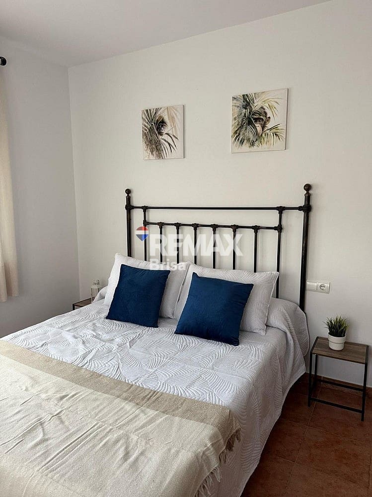 Villa for rent in Venta Baja - € 1,600 (Ref: 9593194)