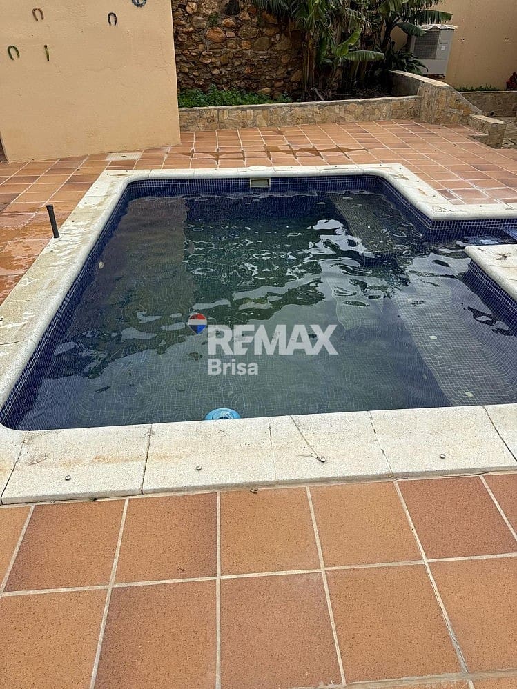 Villa for rent in Venta Baja - € 1,600 (Ref: 9593194)