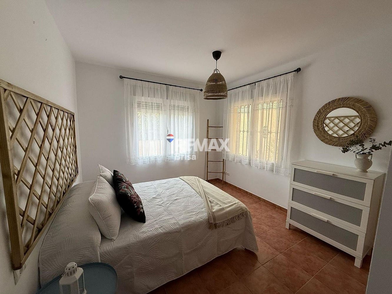 Villa for rent in Venta Baja - € 1,600 (Ref: 9593194)