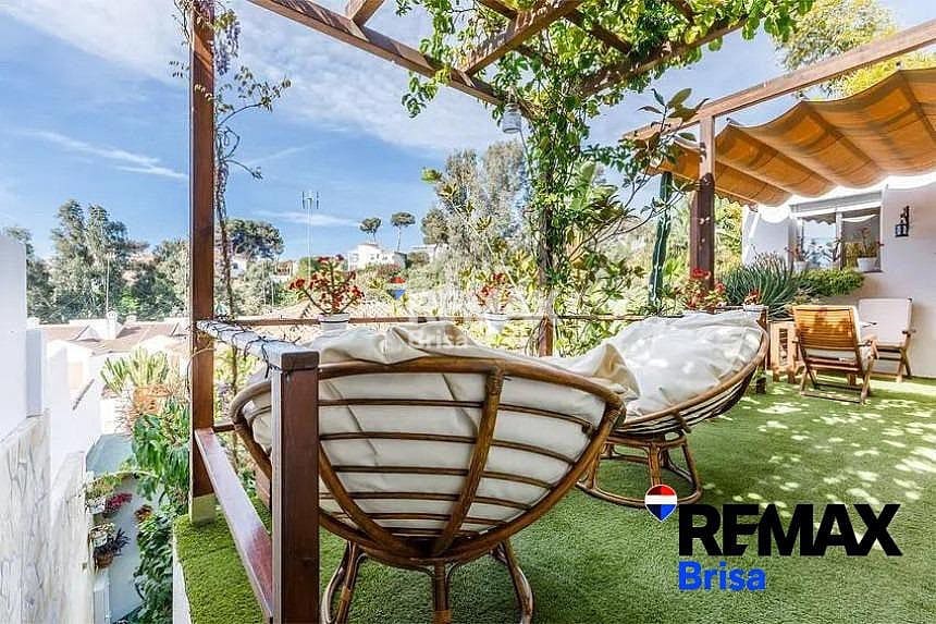 Villa/Maison à louer à Benajarafe avec piscine - 3 800 € (Ref: 9596498)