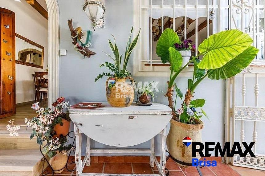 Villa/Maison à louer à Benajarafe avec piscine - 3 800 € (Ref: 9596498)