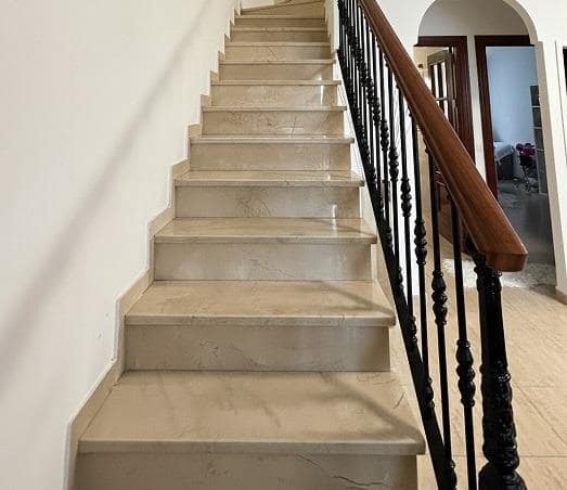 5 sovrum Radhus till salu i Almayate med pool - 362 700 € (Ref: 9605320)