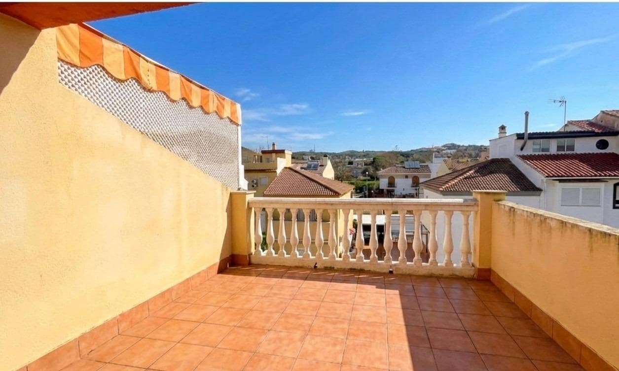 5 sovrum Radhus till salu i Almayate med pool - 362 700 € (Ref: 9605320)