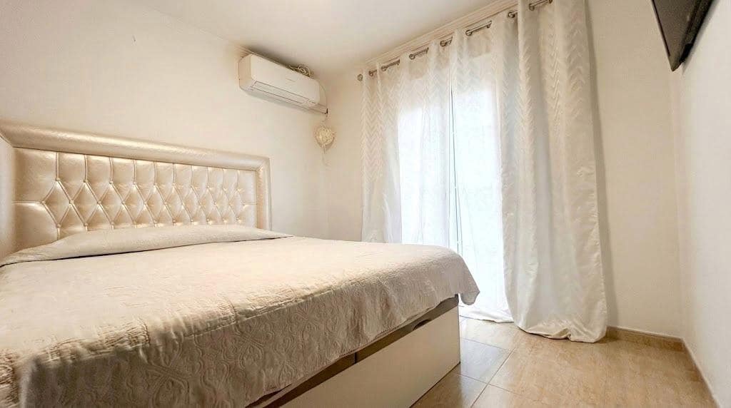 5 bedroom Terraced Villa for sale in Almayate with pool - € 362,700 (Ref: 9605320)