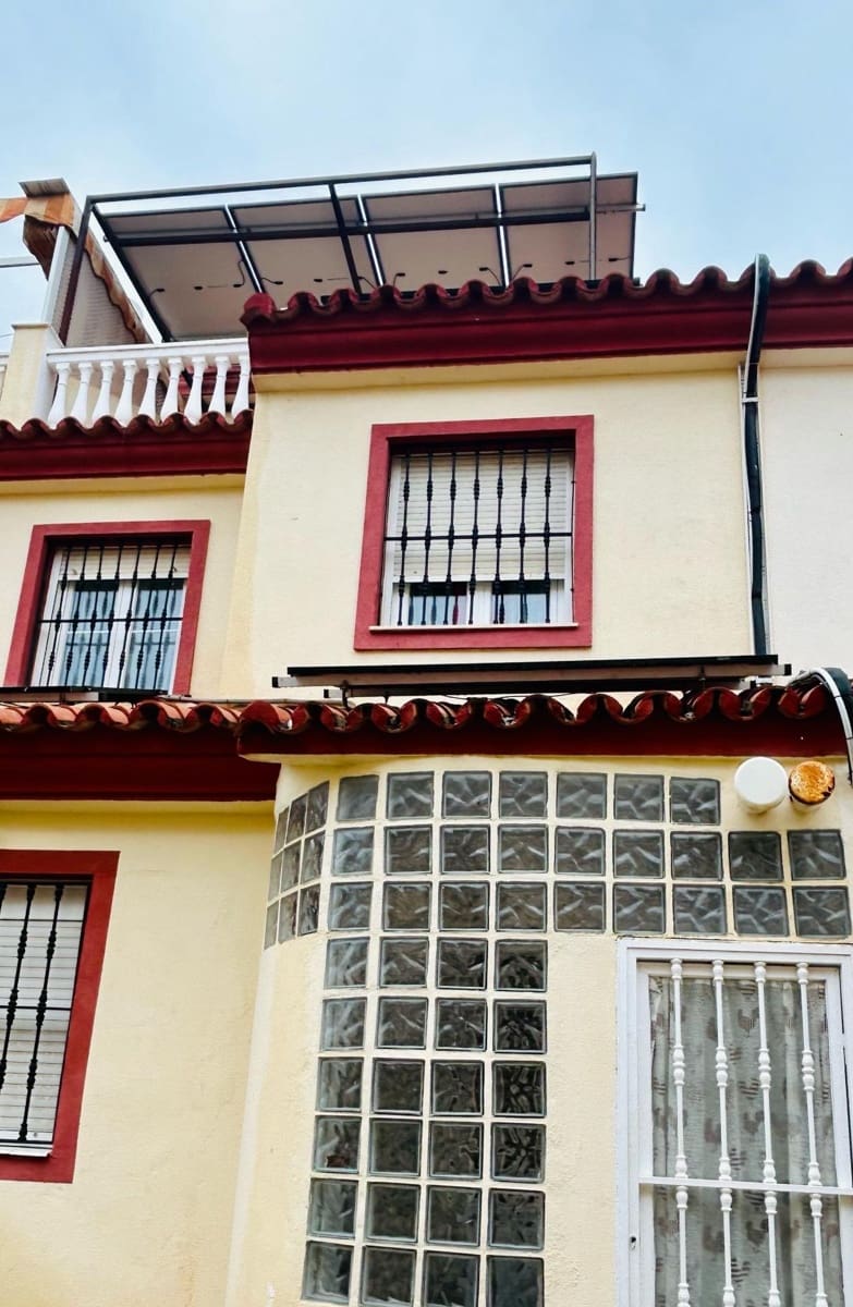 5 bedroom Terraced Villa for sale in Almayate with pool - € 362,700 (Ref: 9605320)