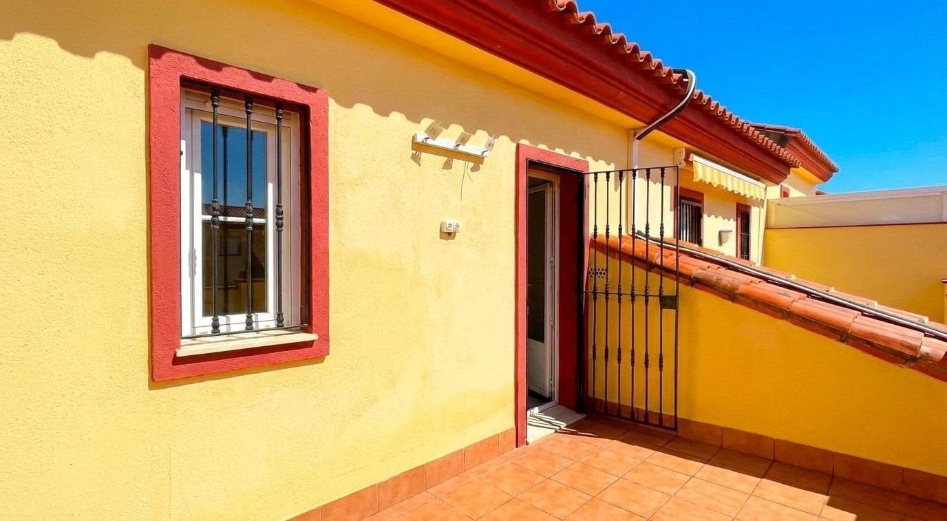 5 bedroom Terraced Villa for sale in Almayate with pool - € 362,700 (Ref: 9605320)