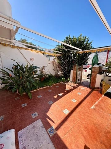 Chalet de 2 habitaciones en Torre del Mar, Vélez-Málaga en venta - 320.000 € (Ref: 9605322)
