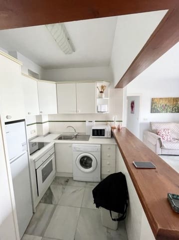 2 soverom Leilighet til leie i El Peñoncillo, Torrox - € 1 100 (Ref: 9605324)