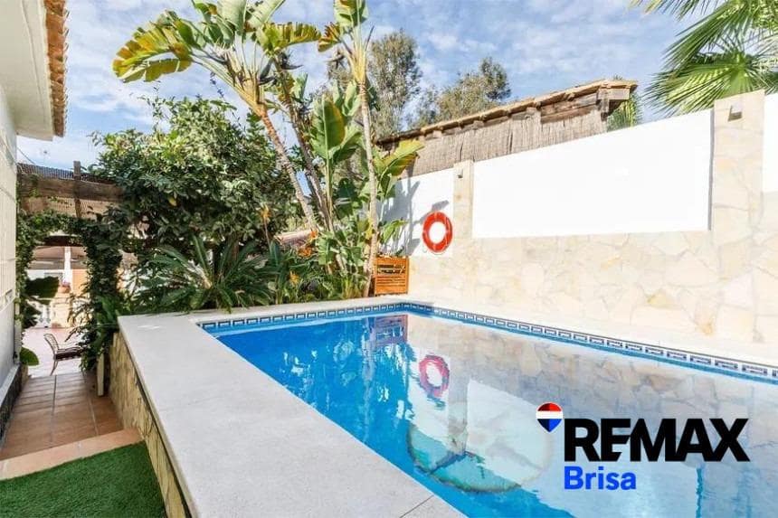 4 quarto Moradia para arrendar em Benajarafe com piscina - 3 800 € (Ref: 9605326)