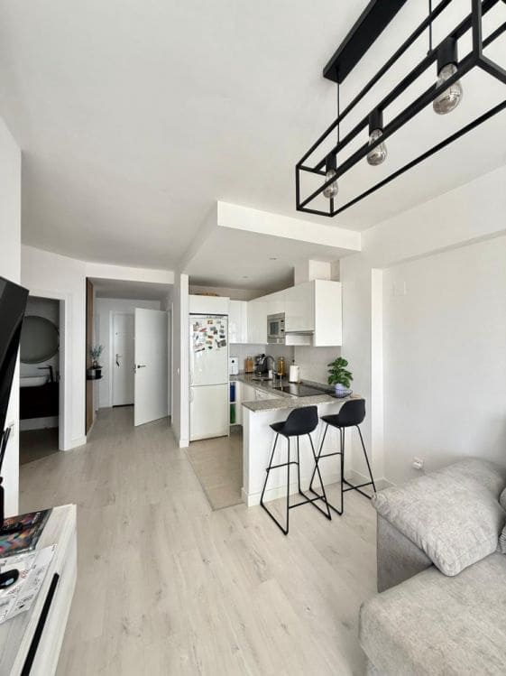 1 sypialnia Apartament do wynajęcia w Rincon de la Victoria z basenem - 1 000 € (Ref: 9605329)