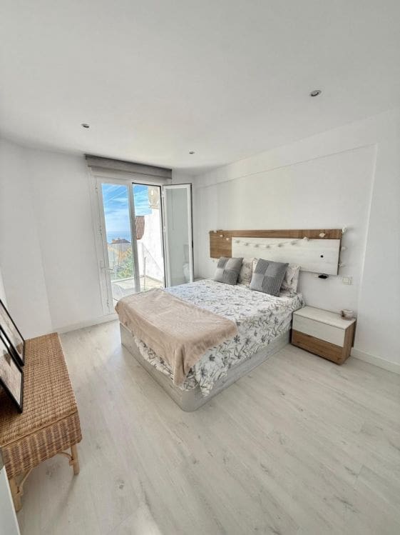 1 sypialnia Apartament do wynajęcia w Rincon de la Victoria z basenem - 1 100 € (Ref: 9605329)