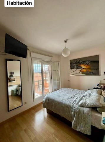 Apartamento de 2 habitaciones en Rincón de la Victoria en alquiler - 1.150 € (Ref: 9605332)