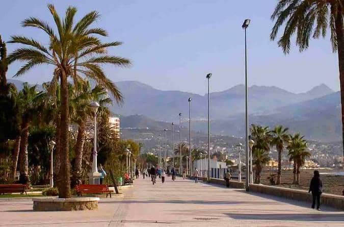 Piso de 3 habitaciones en Torre del Mar en venta - 330.000 € (Ref: 9605333)