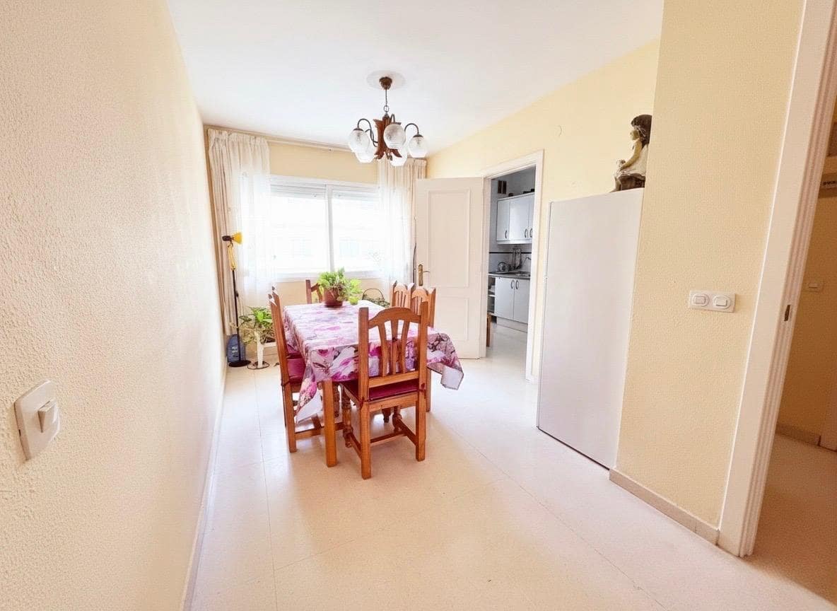 Piso de 3 habitaciones en Torre del Mar en venta - 330.000 € (Ref: 9605333)