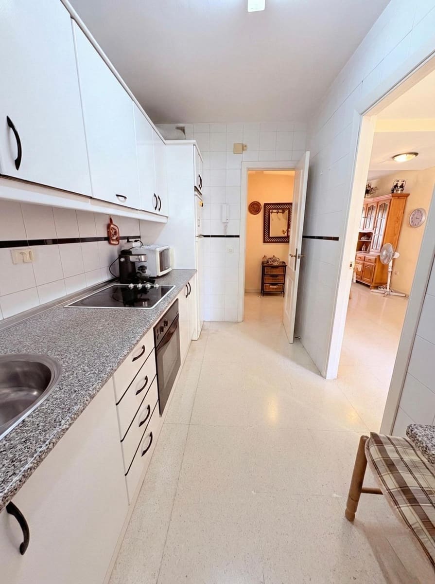 Piso de 3 habitaciones en Torre del Mar en venta - 330.000 € (Ref: 9605333)