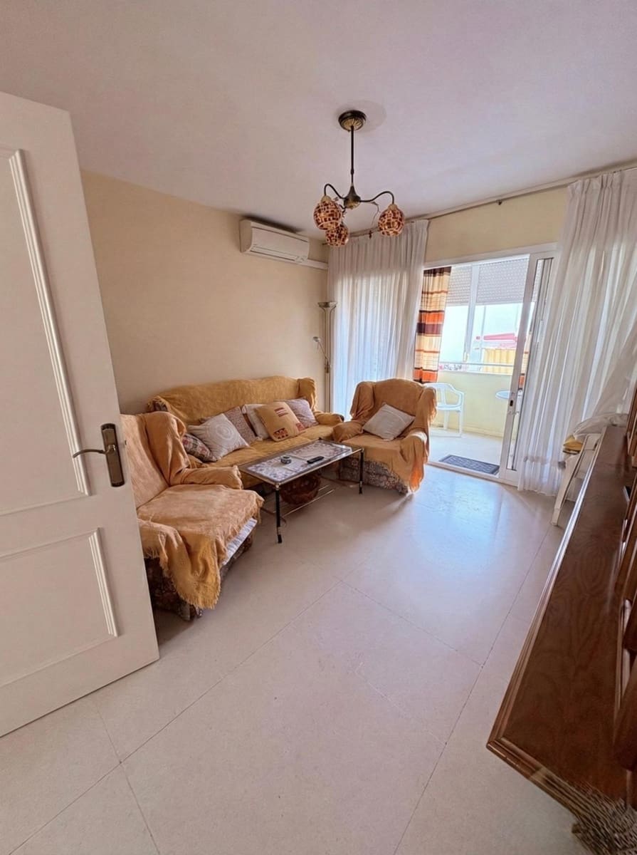 Piso de 3 habitaciones en Torre del Mar en venta - 330.000 € (Ref: 9605333)