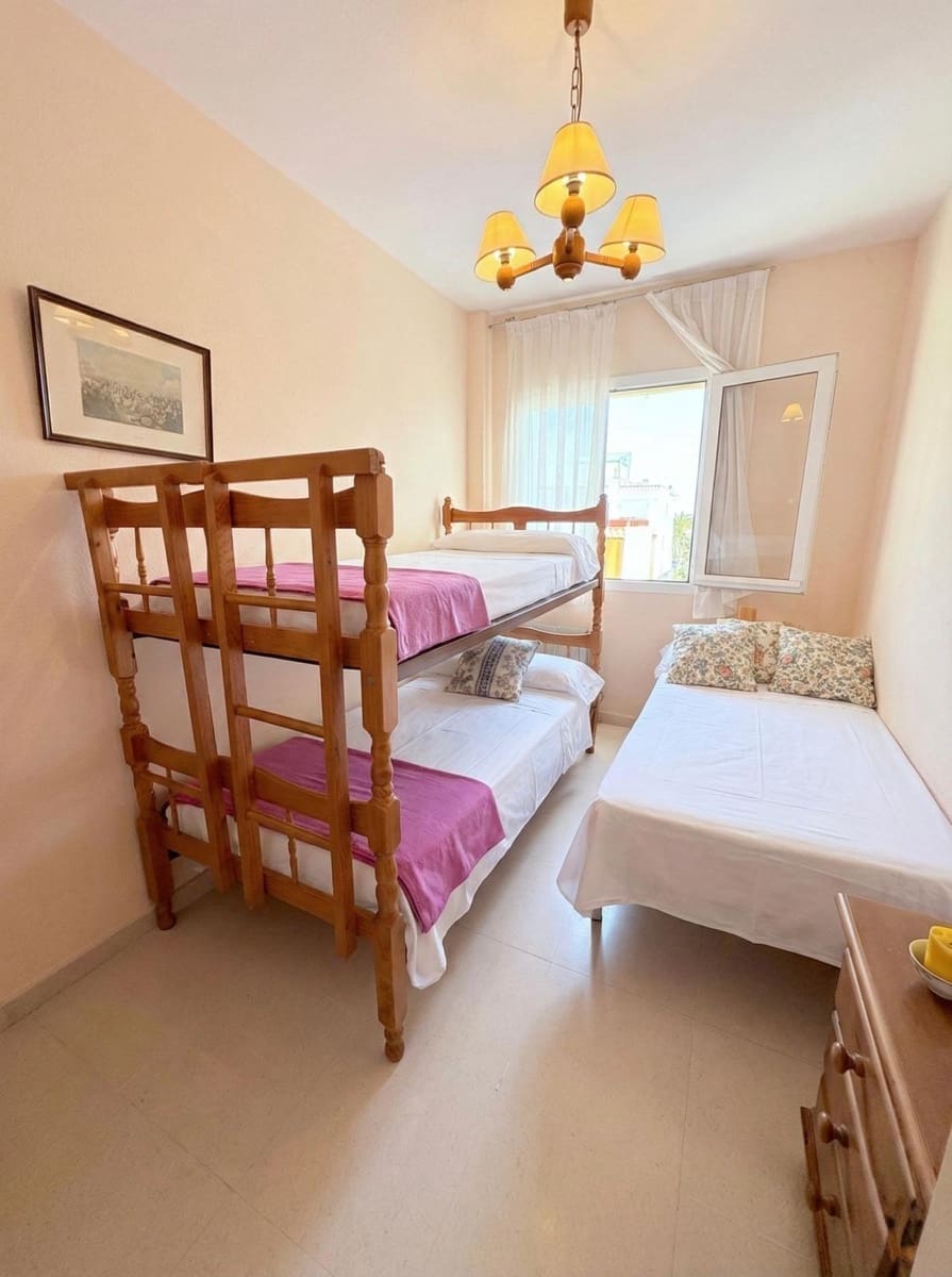 Piso de 3 habitaciones en Torre del Mar en venta - 330.000 € (Ref: 9605333)