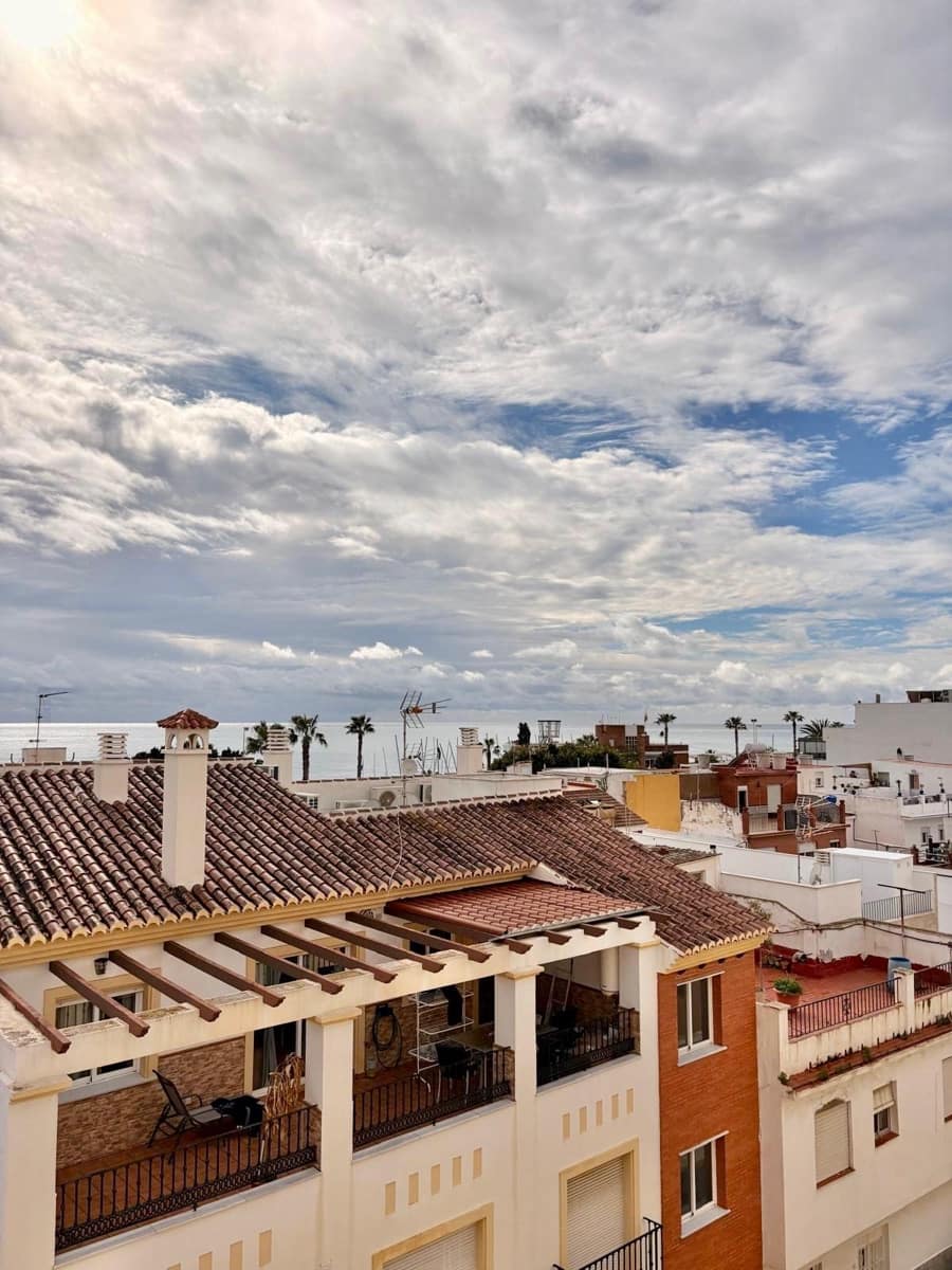 Piso de 3 habitaciones en Torre del Mar en venta - 330.000 € (Ref: 9605333)