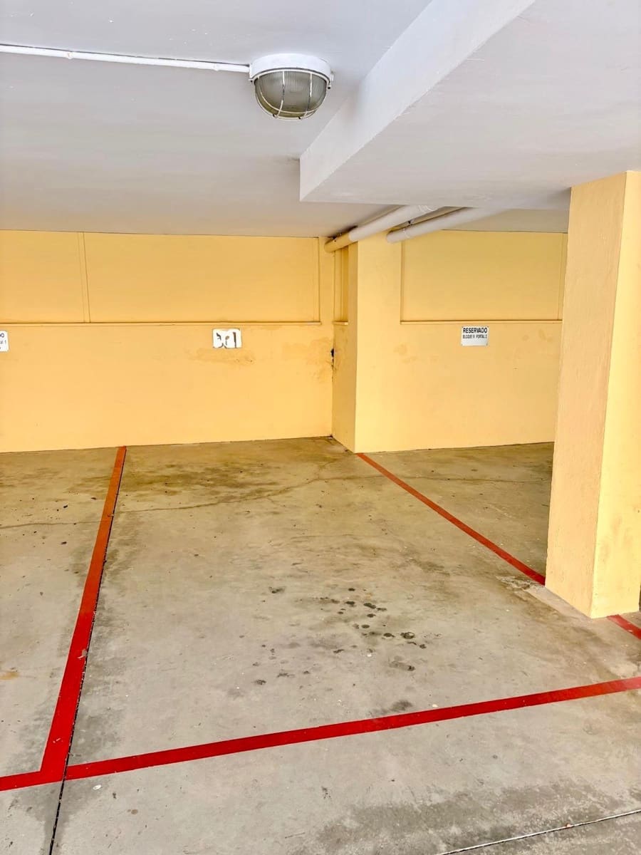 Piso de 3 habitaciones en Torre del Mar en venta - 330.000 € (Ref: 9605333)