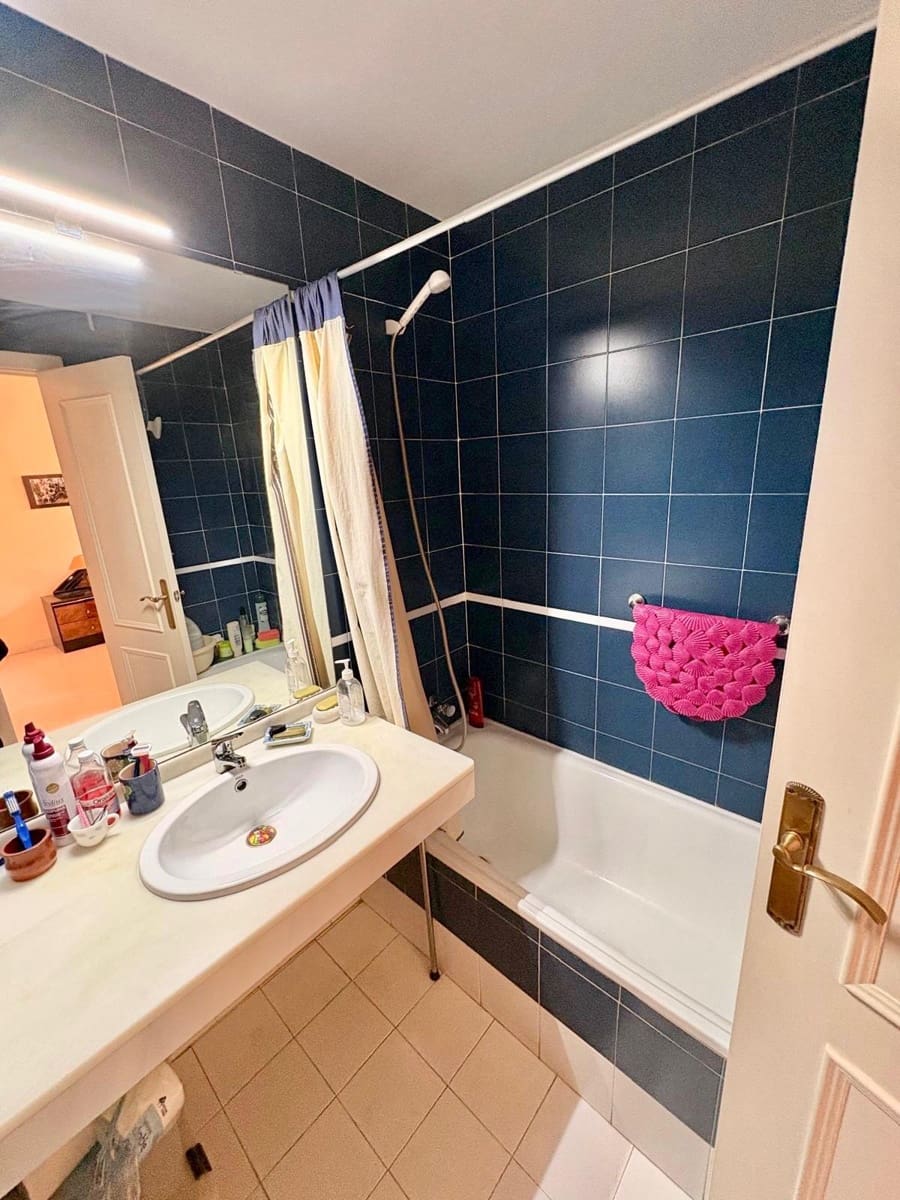 Piso de 3 habitaciones en Torre del Mar en venta - 330.000 € (Ref: 9605333)