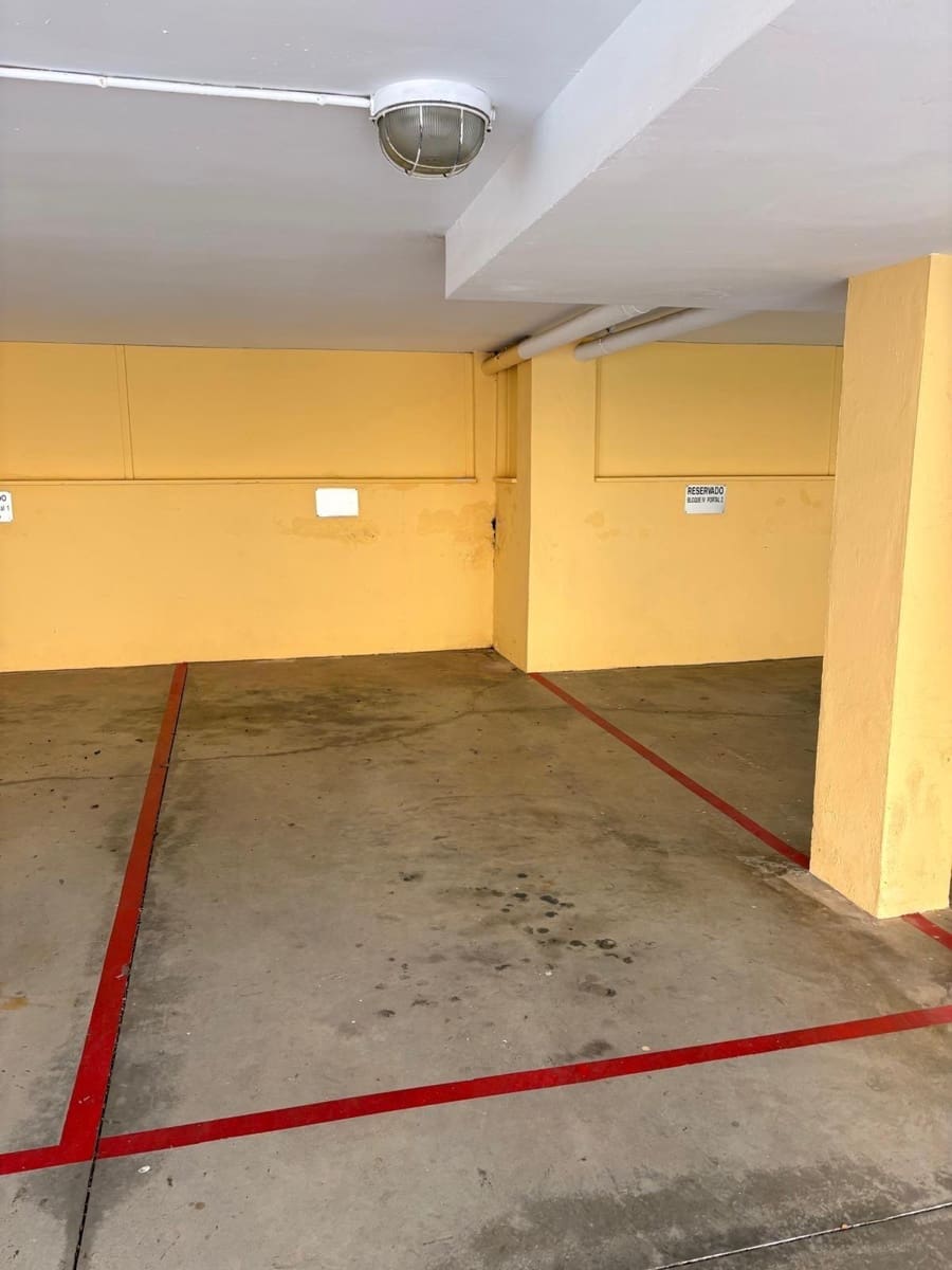 3 soveværelse Lejlighed til salg i Torre del Mar med swimmingpool garage - € 310.000 (Ref: 9605333)