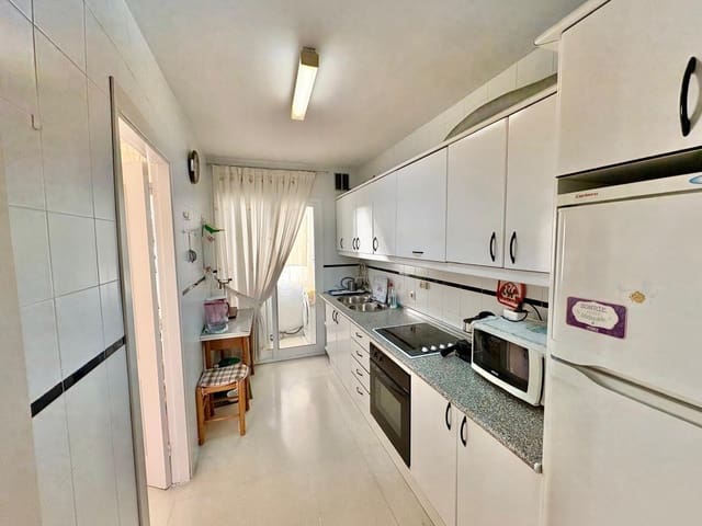 3 soveværelse Lejlighed til salg i Torre del Mar, Vélez-Málaga med swimmingpool garage - € 310.000 (Ref: 9605333)