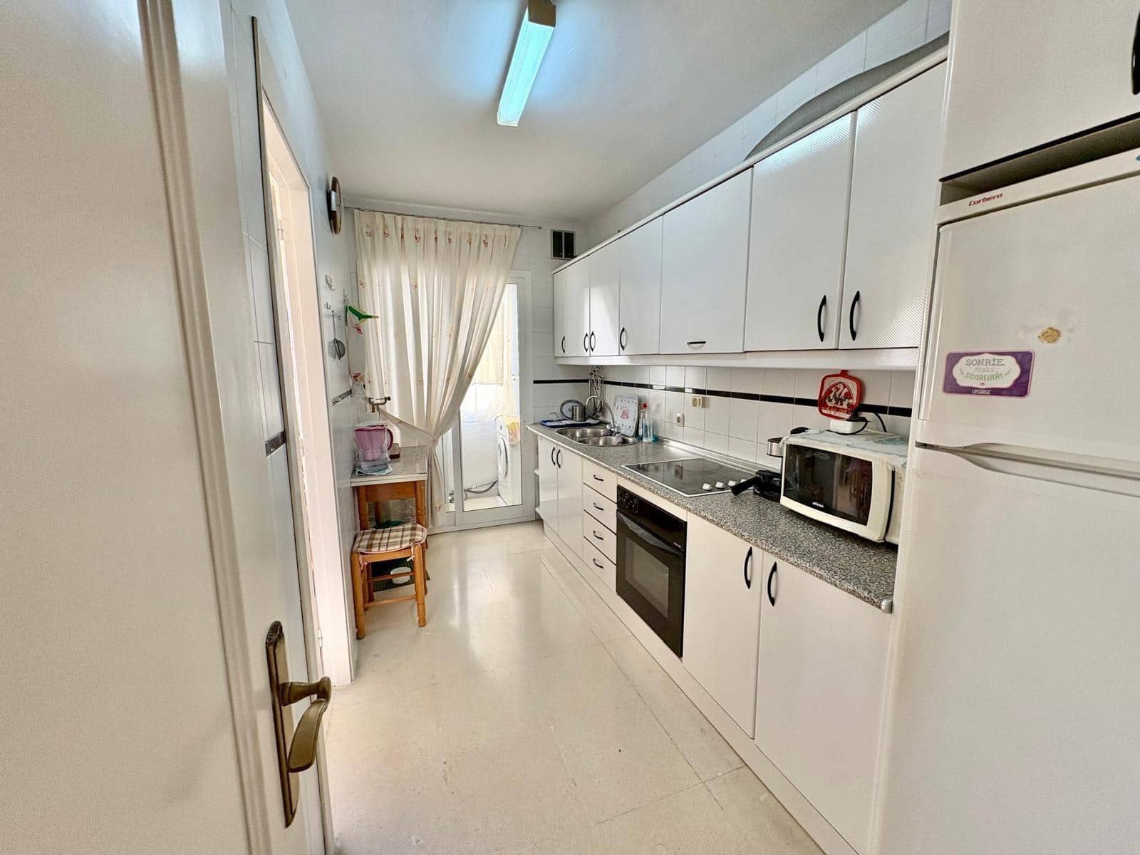 3 soveværelse Lejlighed til salg i Torre del Mar med swimmingpool garage - € 310.000 (Ref: 9605333)