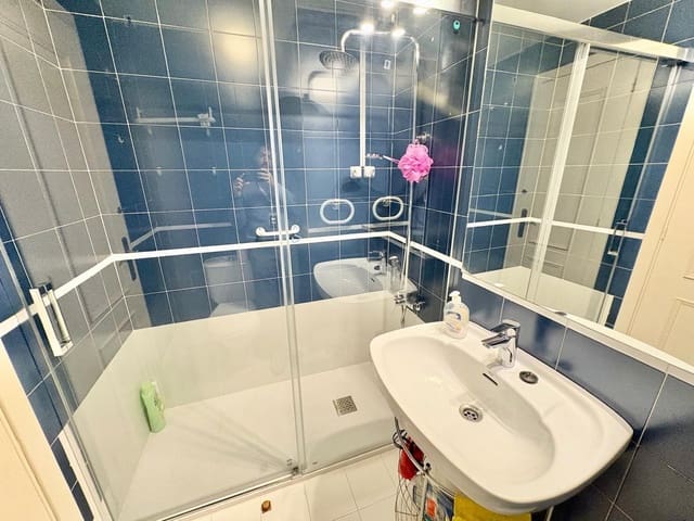 3 soveværelse Lejlighed til salg i Torre del Mar, Vélez-Málaga med swimmingpool garage - € 310.000 (Ref: 9605333)