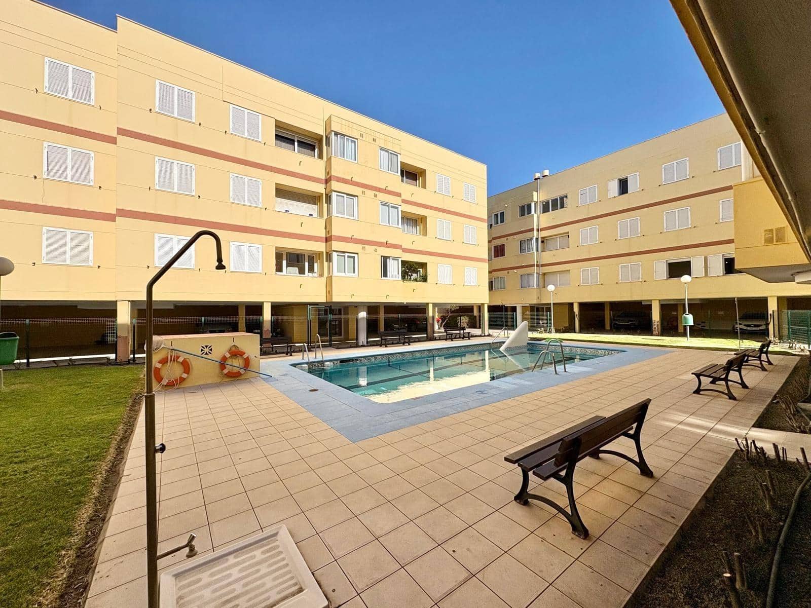 3 soveværelse Lejlighed til salg i Torre del Mar med swimmingpool garage - € 310.000 (Ref: 9605333)