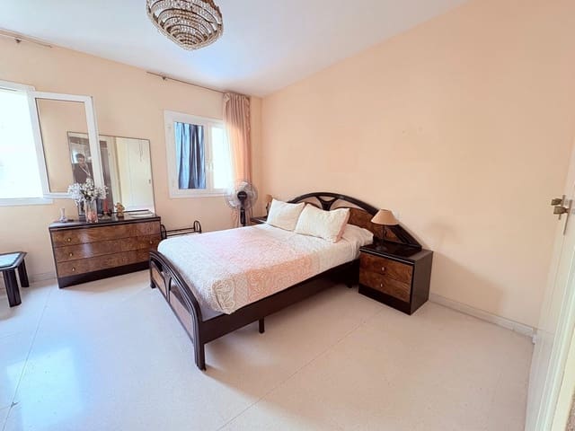 3 soveværelse Lejlighed til salg i Torre del Mar, Vélez-Málaga med swimmingpool garage - € 310.000 (Ref: 9605333)