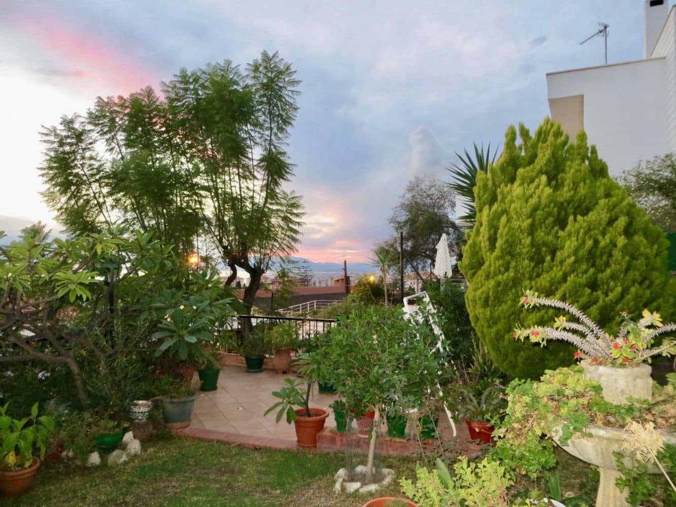 3 sovrum Villa att hyra i Rincon de la Victoria - 1 400 € (Ref: 9605336)