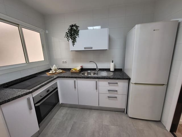 3 sovrum Lägenhet att hyra i Málaga stad - 1 500 € (Ref: 9605337)
